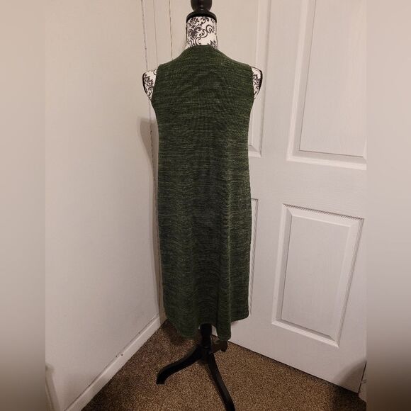 LuLaRoe Green/black heathered sleeveless open‎ vest with split sides - Picture 3 of 5